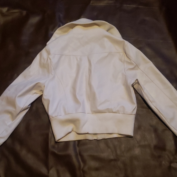 Jacket - Picture 2 of 3